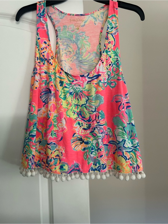 Lilly Pulitzer Tops - 💕 Lilly Pulitzer Sz M Shirley Island Secret Tank Top with Pom Poms Barely Worn 💕